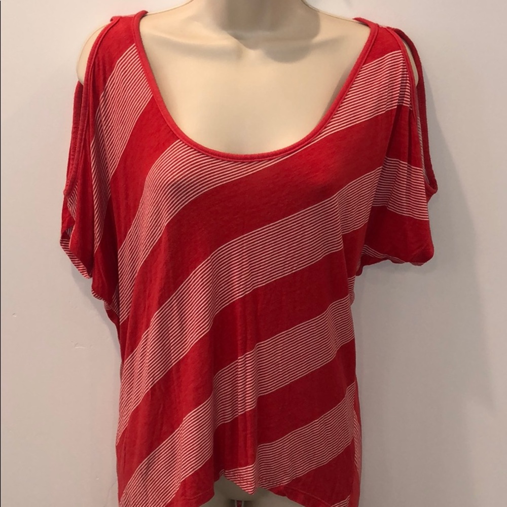 Arden B shoulder cut out top